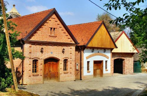 Knezevi Vinogradi House | Vinska kuća na vinskoj cesti Zmajevac