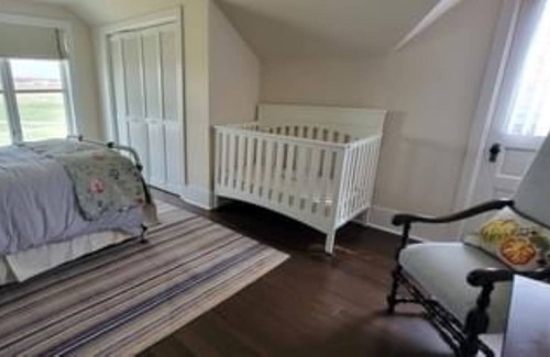Wheatland House | Vintage "1903" Home located in rural Wyoming. Close to 3 lakes and mountains!