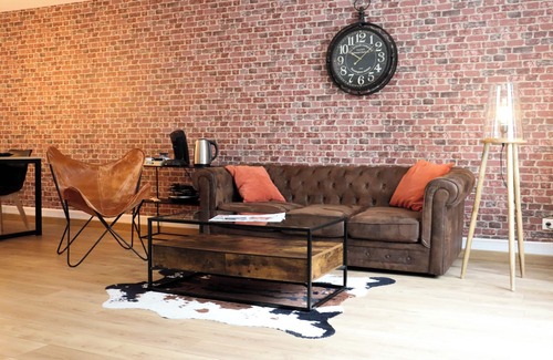 Charleville-Mezieres Apartment | Vintage apartment in Rimbaud