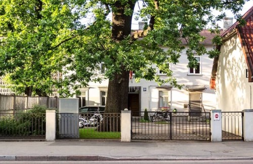 Grizinkalns Apartment | Vintage Apartments Art/Free parking