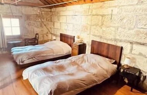 Otawara House | Vintage Barn with BBQ, Projector & Fresh Veggies