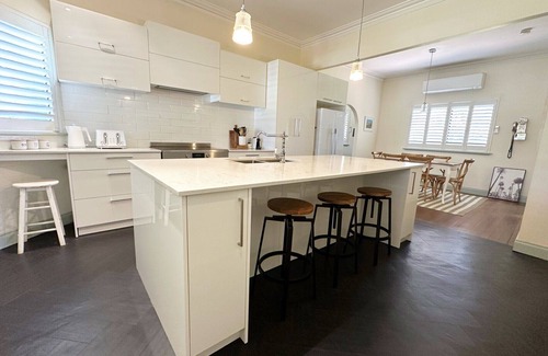 Binningup House | Vintage Beach ESTATE House Studio & Cottage