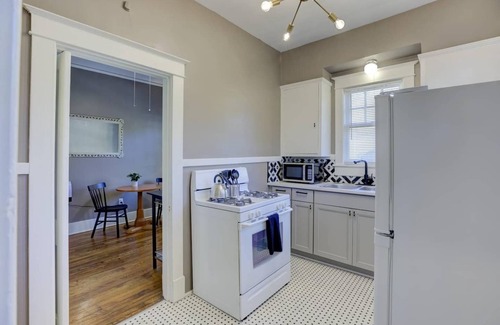 Midtown Apartment | Vintage Boho Apartment in Great Midtown Location!