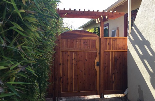 North of Wilshire House | Vintage California Bungalow, 18 blocks from the beach
