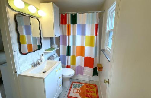 Twin Falls Apartment | Vintage Casita - 2 Bed, Pet Friendly!