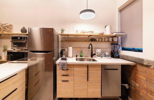 Grand Forks Apartment | Vintage Charm, comfortable & fully equipped studio apartment in downtown Grand Forks