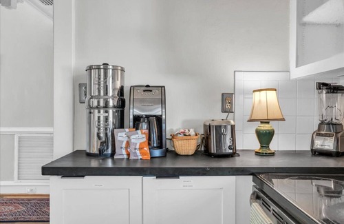 Lakeside House | Vintage Charm in Lakeside | A Timeless RVA Retreat