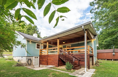 Fayetteville House | Vintage Charm in the New River Gorge