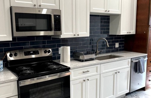 Chanute Apartment | Vintage charm with modern conveniences in downtown Chanute, Kansas.