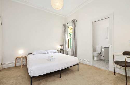 Brunswick North House | Vintage Cottage in Davies St