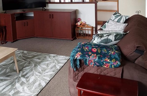 Walpole Cottage | Vintage cottage in quaint town close to pristine oceans, inlet and wilderness..