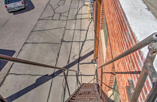Laramie Apartment | Vintage Downtown Laramie Apartment with Deck!
