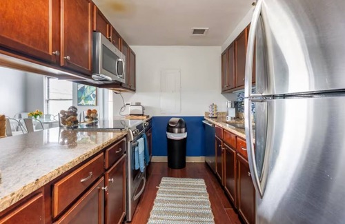 The Loop Condo | Vintage Downtown Penthouse, Safe #6 +gym&balcony