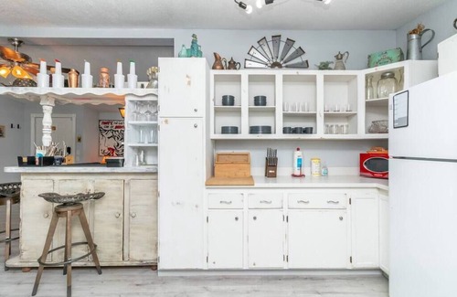 Rio Linda House | Vintage Eclectic Home Near Sacramento Airport!