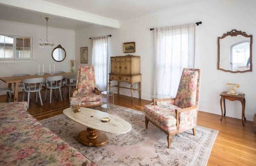 Green Lake Cottage | Vintage Green Lake Cottage
