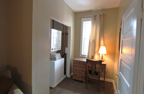 Oak Park Apartment | Vintage Greystone in walking distance to restaurants and shops.
