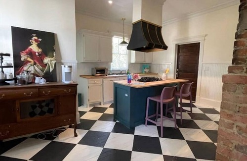 Sumter House | Vintage Haven: Historic Bungalow Retreat