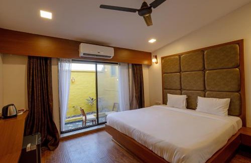 Ahmednagar Hotel | Vintage Hills Resort