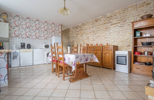 Nouart House | Vintage Holiday Home in Nouart