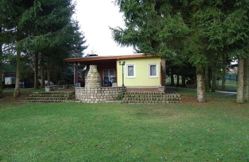 Mechelgruen House | Vintage holiday home with terrace in Trieb