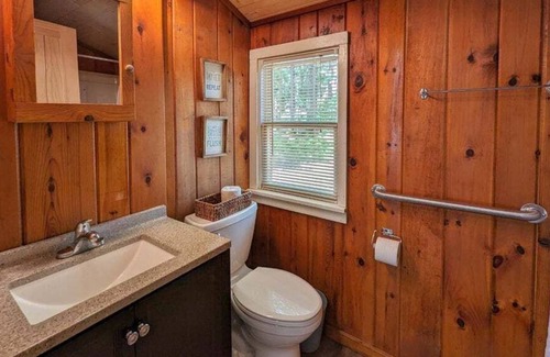 Phillips Cottage | Vintage Lakeside Cottage on Long Lake, Price County Maple Leaf