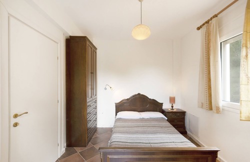 Elia House | Vintage Maisonette with 3-bdrms, Akti Elias Halkidiki