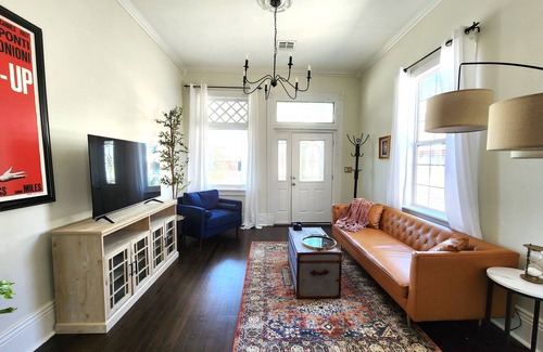 Mid-City House | Vintage Mid-City Gem