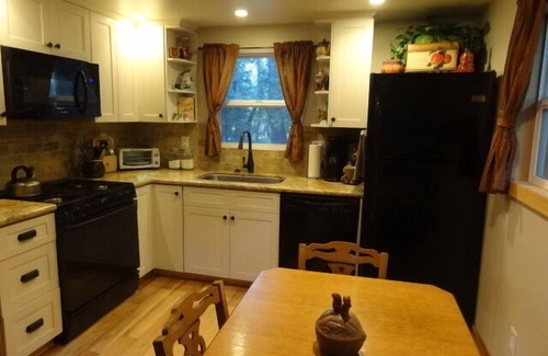 Pauma Valley Cabin | Vintage/Modern Cabin Fever! Fun on the Mountain!