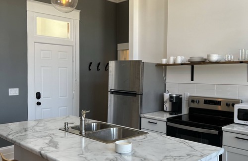 Vinton Apartment | Vintage Remodeled Apartment in Historic Downtown Vinton
