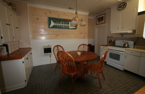 Okatie Cottage | Vintage River Cottage on the Okatie River Between Beaufort Bluffton