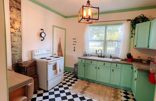 Dowagiac Cottage | Vintage Romance Finds Cozy Charm at Depot Cottage