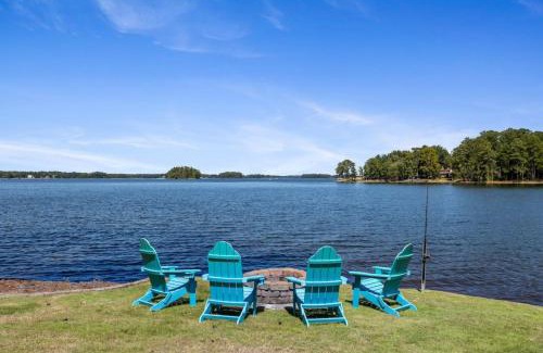 Leesville House | Vintage Sunrise Home-Lake View
