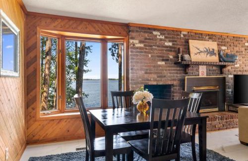 Leesville House | Vintage Sunrise Home-Lake View