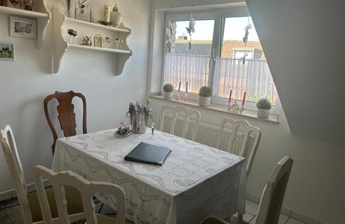 Hueckelhoven Apartment | Vintage Traum