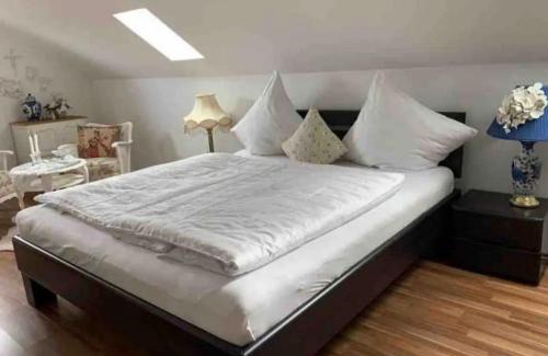 Hueckelhoven Apartment | Vintage Traum