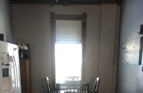 Norton Apartment | Vintage upstairs penthouse apartment with recreational room and gym