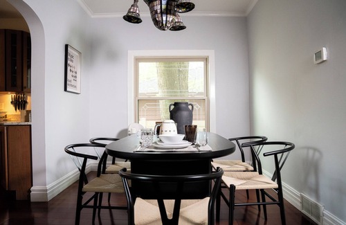 Oak Park House | Vintage Urban Retreat