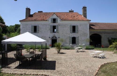 Lahitte-Toupiere House | Vintage Vert