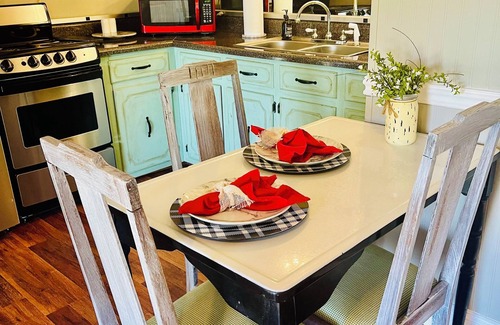 Cordova House | Vintage Villa Guesthouse