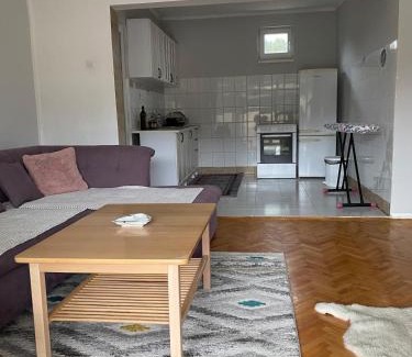 Milici Apartment | Viola 144