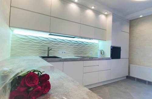 Dniprovs'kyi District Apartment | VIP апартаменти в ЖК Автограф Дарниця, Центр серця