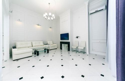 Besarabka Apartment | VIP near Premier Palace & Arena city