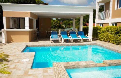 Newtown Apartment | VIP Residence - Ocean & Pool view Lovely 2-Bedroom Apartment