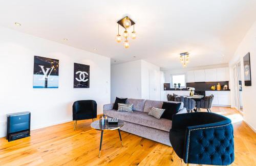 Weitersburg Apartment | VIP Suite with Panoramic Views