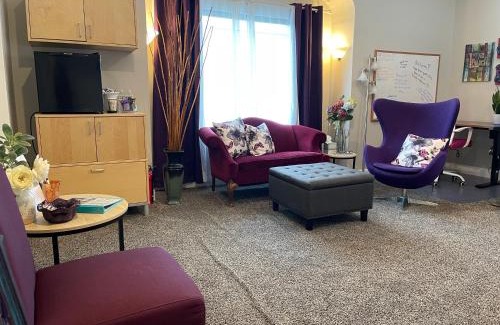 Mapleton/Fall Creek House | VIP Suites for Business Women, Nurses, College Moms Traveling to Indianapolis