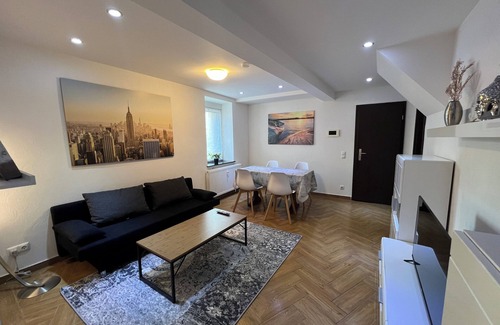 Eschelbronn Apartment | ❤ VipStay Stylish 57m² ground-floor app., kitchen, terrace, Wi-Fi. Near S-Bahn ❤