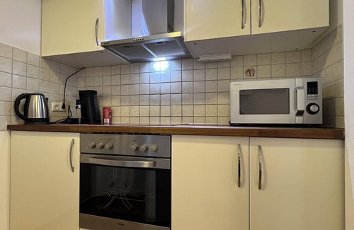 Eschelbronn Apartment | ❤ VipStay Stylish 57m² ground-floor app., kitchen, terrace, Wi-Fi. Near S-Bahn ❤