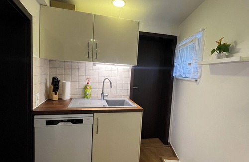 Eschelbronn Apartment | ❤ VipStay Stylish 57m² ground-floor app., kitchen, terrace, Wi-Fi. Near S-Bahn ❤