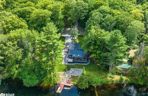 Bracebridge Villa | ViRa Cottage