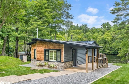 Bracebridge Villa | ViRa Cottage
